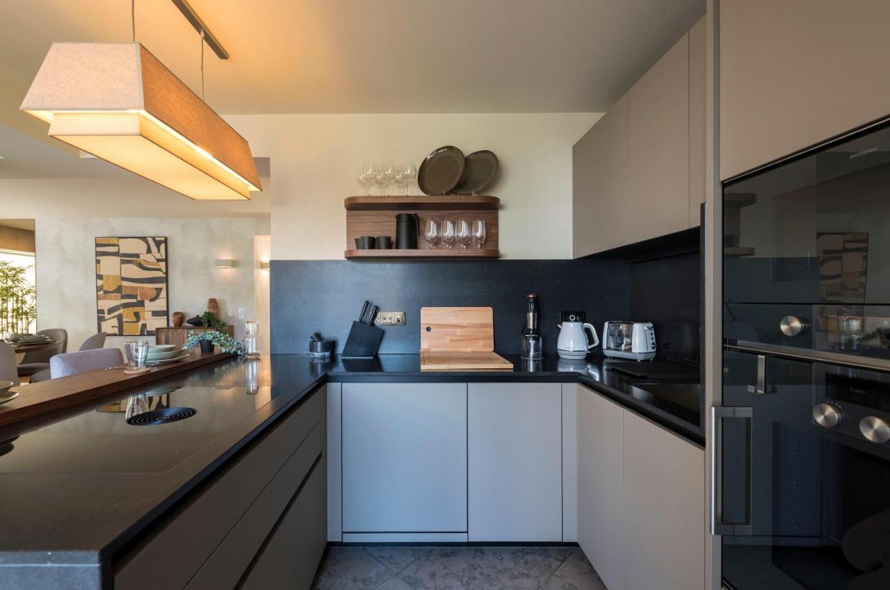 Emporium Deluxe 3Br Apartment W/ Private Parking By Lovelystay Porto Exterior foto