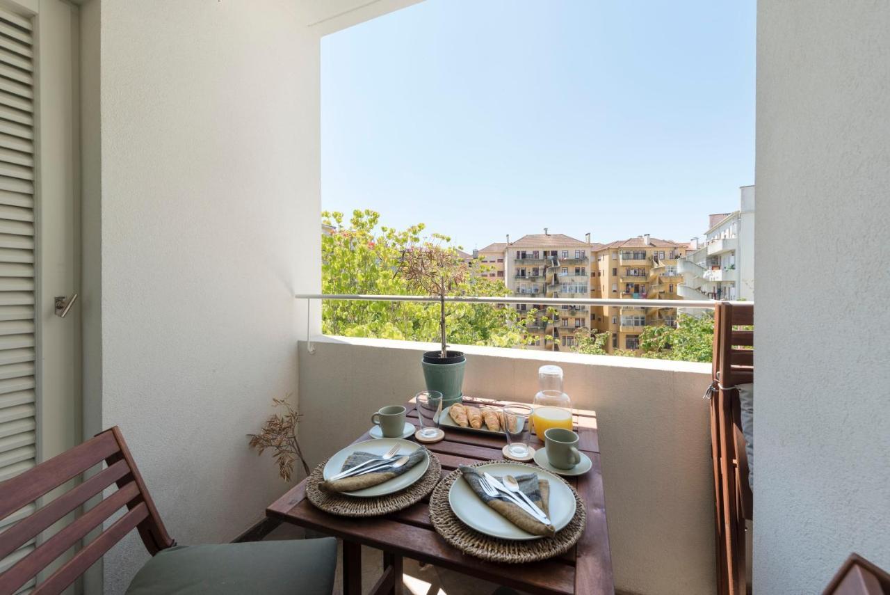 Emporium Deluxe 3Br Apartment W/ Private Parking By Lovelystay Porto Exterior foto