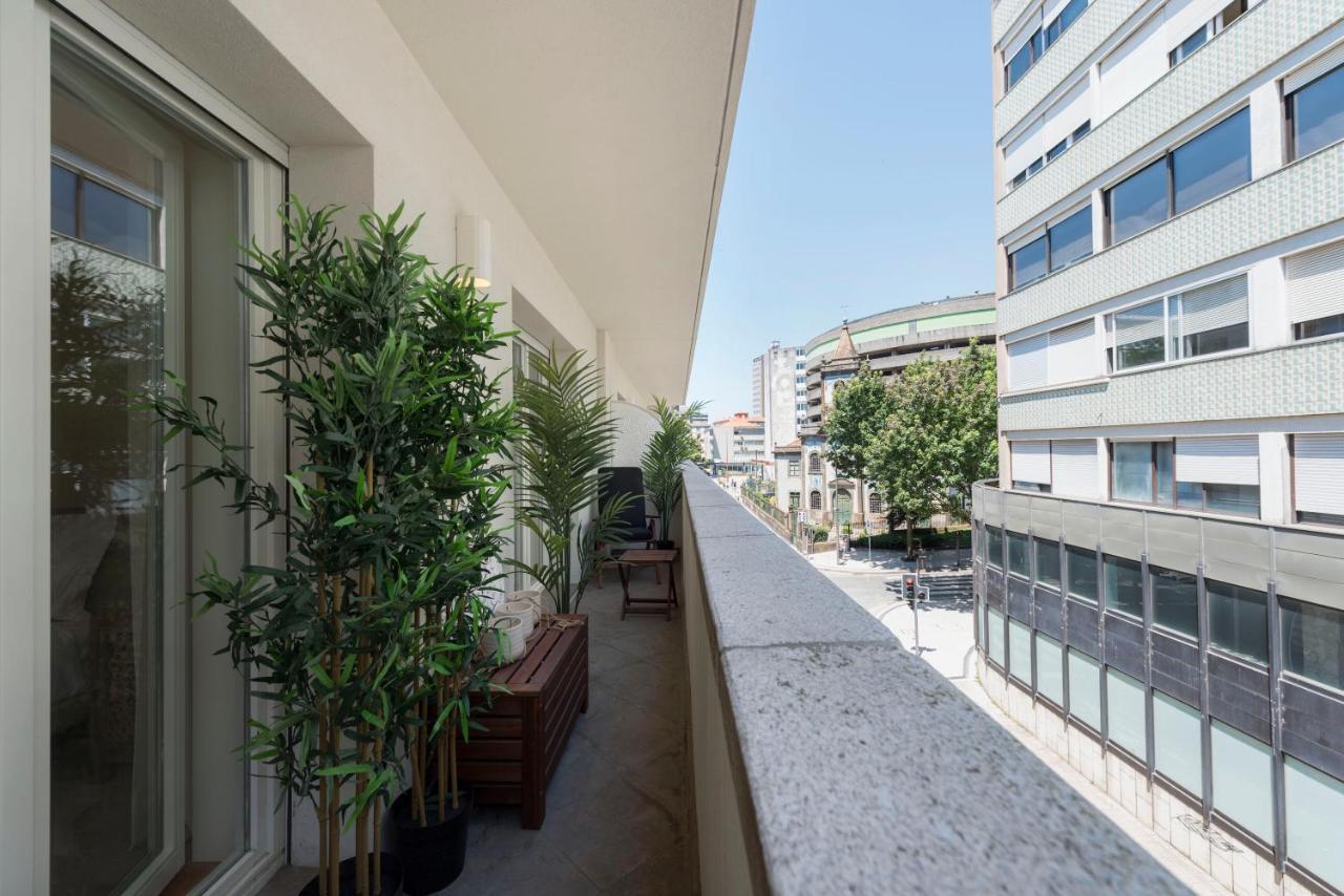 Emporium Deluxe 3Br Apartment W/ Private Parking By Lovelystay Porto Exterior foto