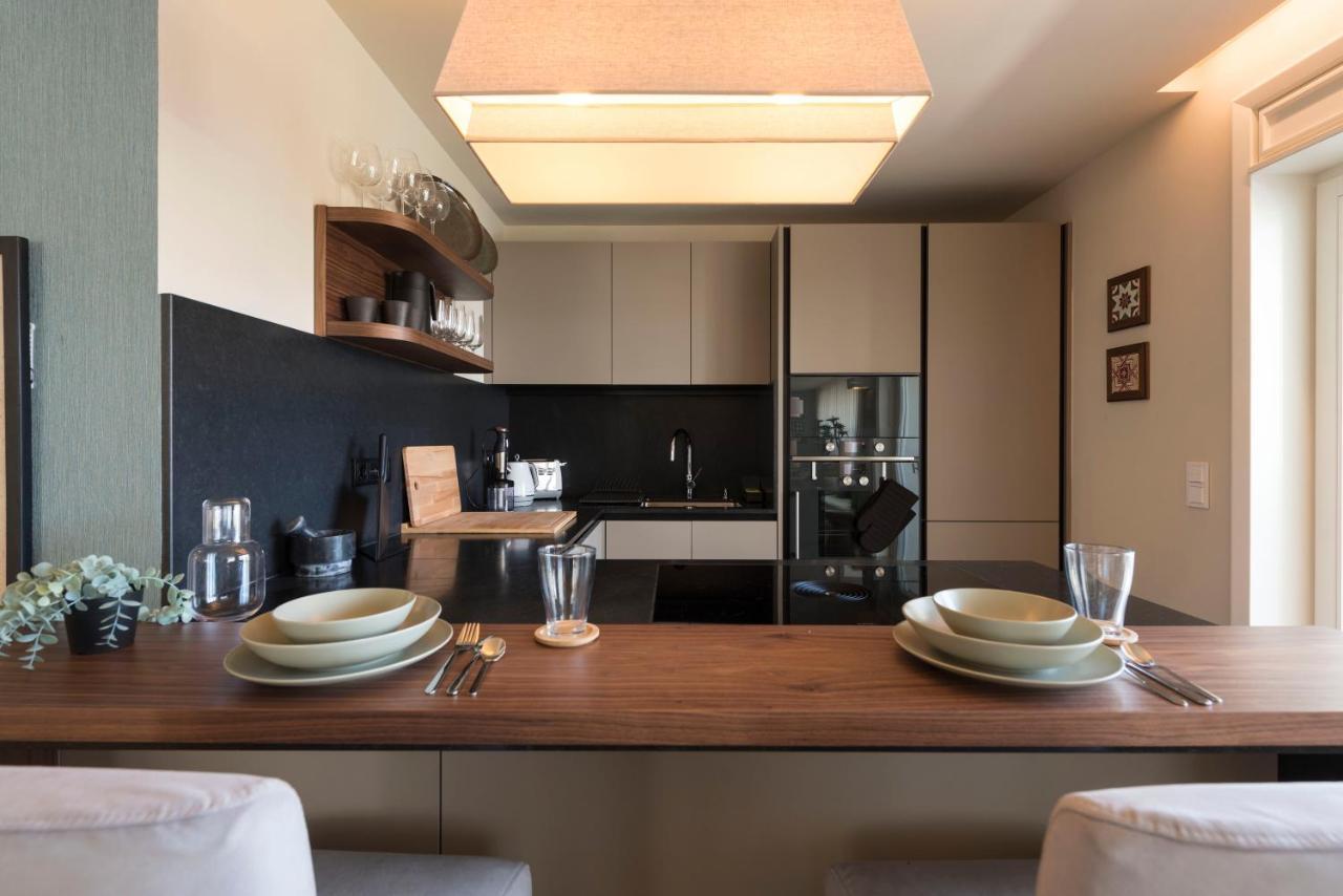 Emporium Deluxe 3Br Apartment W/ Private Parking By Lovelystay Porto Exterior foto