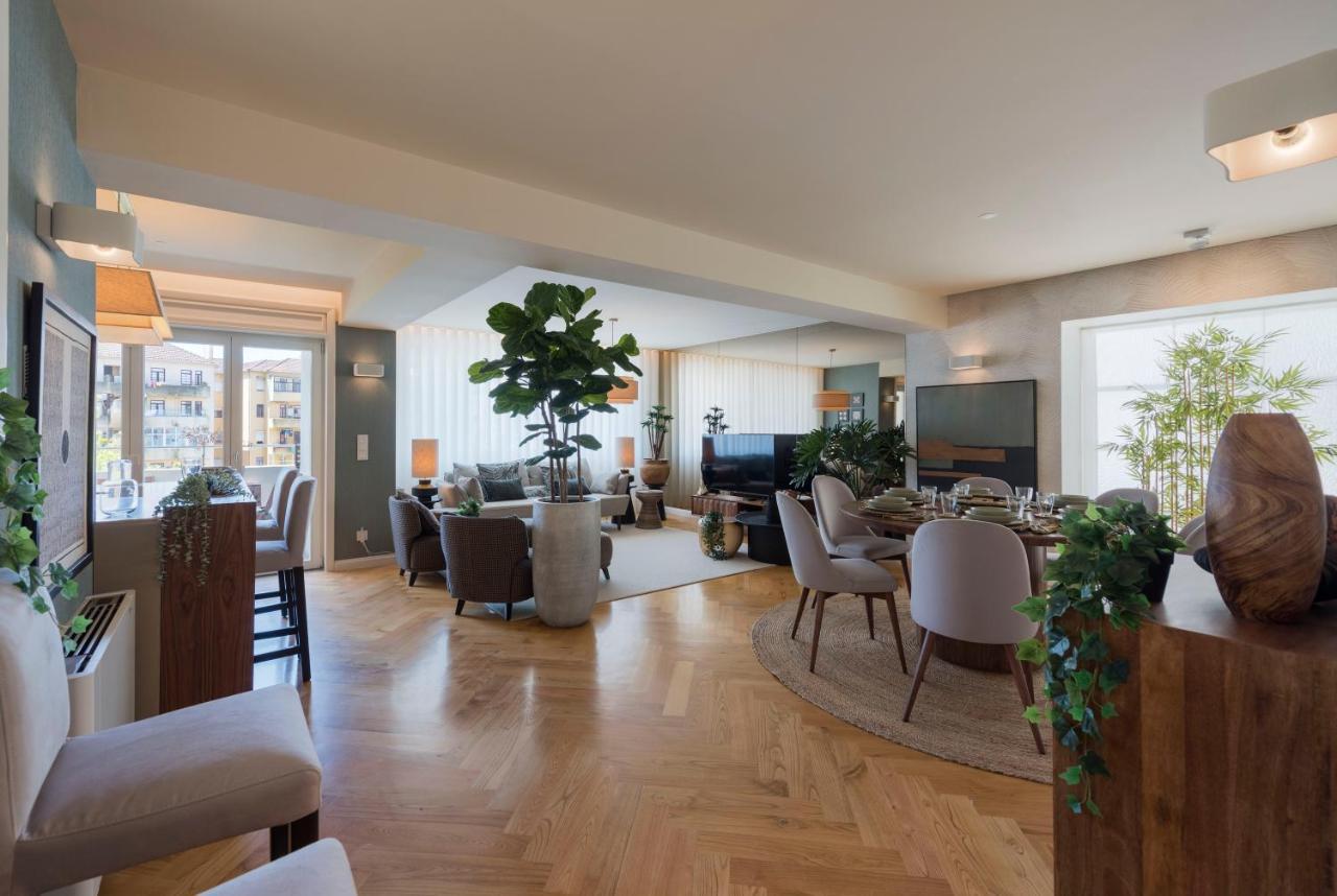 Emporium Deluxe 3Br Apartment W/ Private Parking By Lovelystay Porto Exterior foto